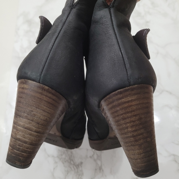 Paul Green Ankle Leather Bootie - Picture 6 of 9